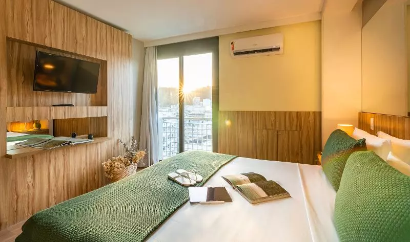 Sviitti Sivuttainen Merinäkymä, Pestana Rio Atlantica