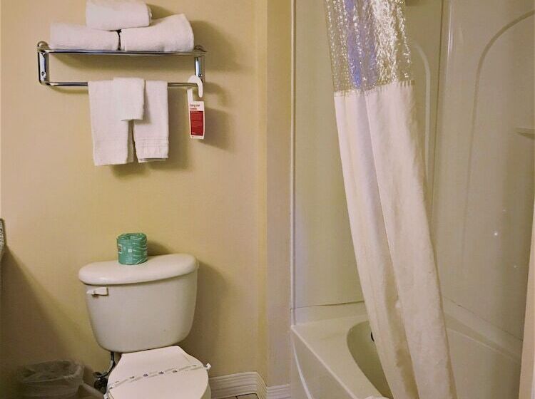 غرفه قياسيه سريرين مزدوجين, Ramada By Wyndham Anchorage