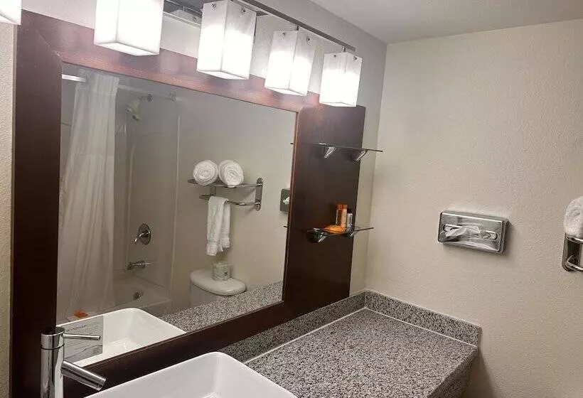 ２ダブルベッドのスタンダードルーム, Ramada By Wyndham Anchorage