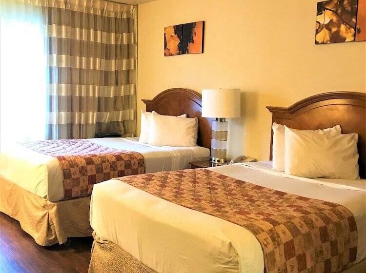 غرفه قياسيه سريرين مزدوجين, Ramada By Wyndham Anchorage