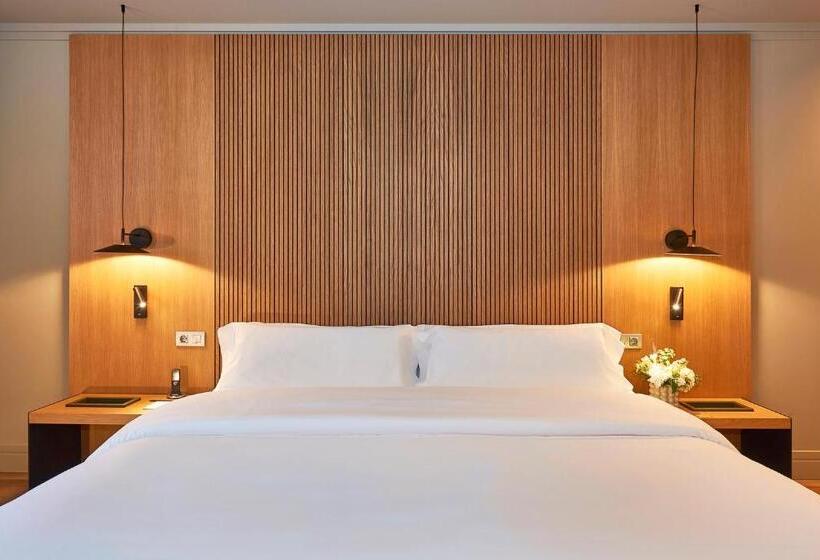 اتاق لوکس با بالکن, Serras Andorra