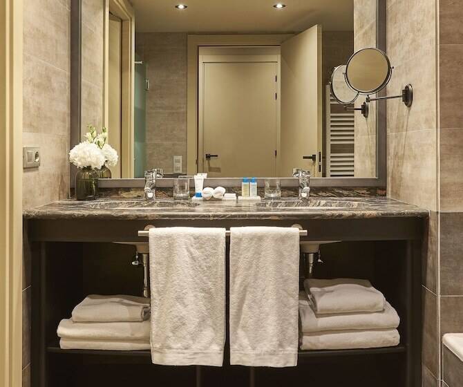 اتاق سوپریور, Serras Andorra