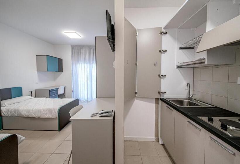 غرفة قياسية مزوَّدة بشُرفة, Sph