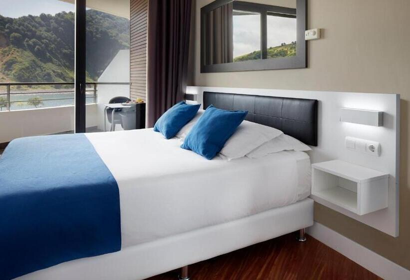 ベーシックルーム, & Thalasso Villa Antilla   Habitaciones Con Terraza   Thalasso Incluida