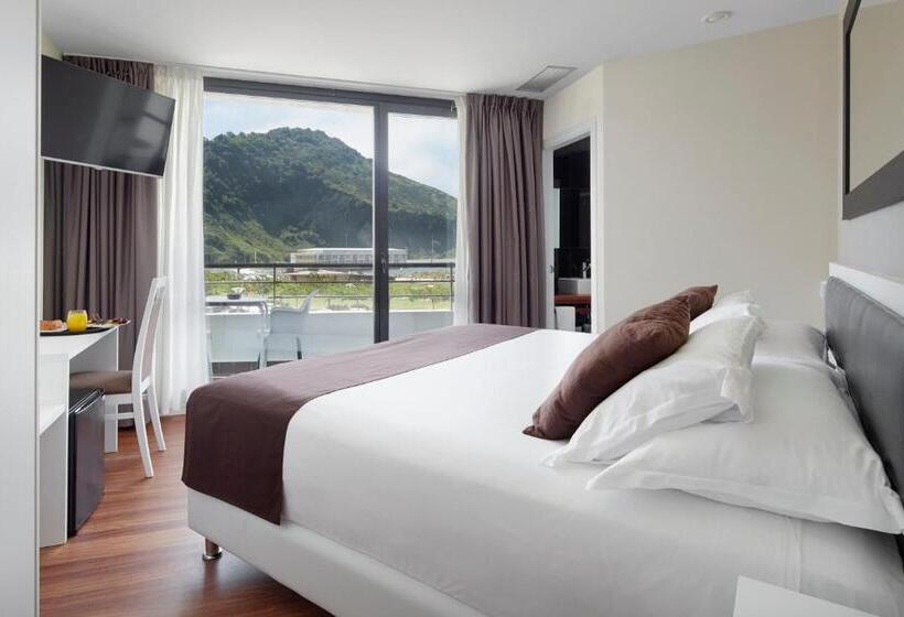 带露台的高档房间, & Thalasso Villa Antilla   Habitaciones Con Terraza   Thalasso Incluida