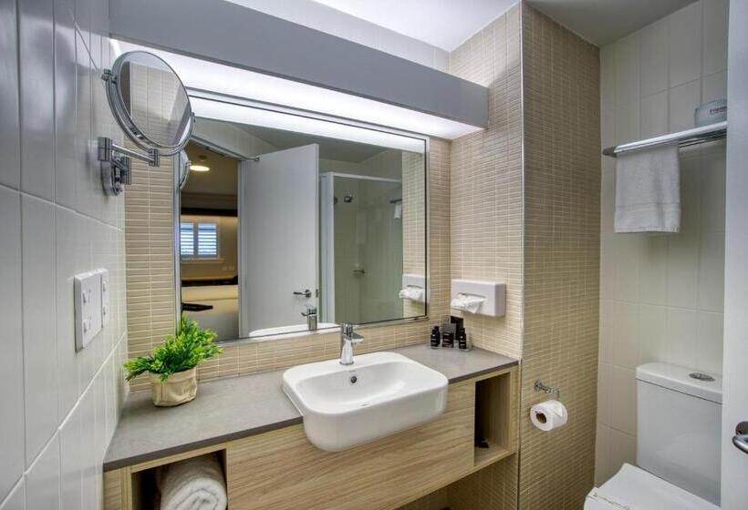 豪华房间, The Palmer Collective