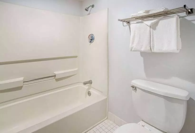 اتاق استاندارد با 2 تخت دوبل, Travelodge By Wyndham Appleton