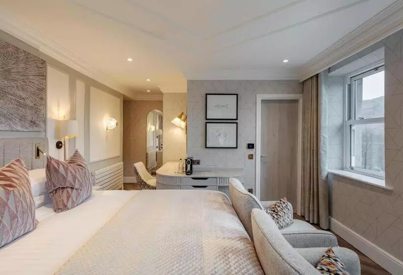 レイクビュースタンダードルーム, Lodore Falls Hotel & Spa
