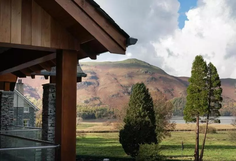 デラックススイート, Lodore Falls Hotel & Spa