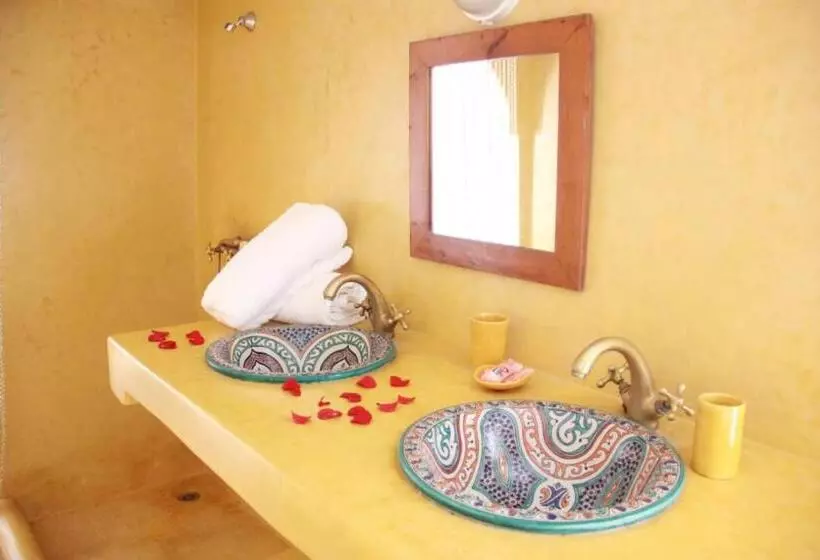 سوییت خانوادگی, Riad Haizea Mogador