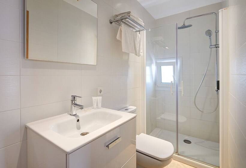 Номер Стандарт, Colonial