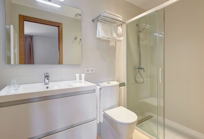 Номер Стандарт, Colonial