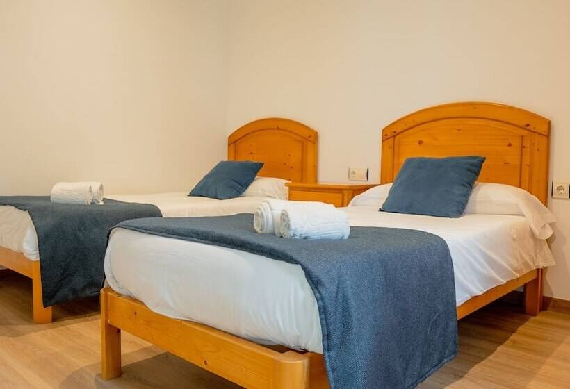 Апартаменты 2 Спальни, Colonial