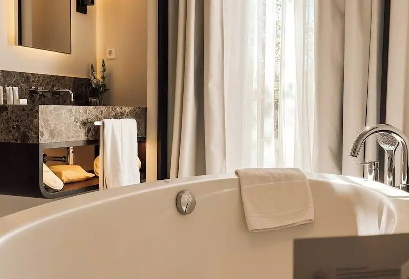 سوییت, Hospes Puerta De Alcalá, A Member Of Design Hotels