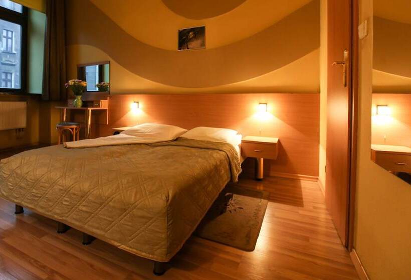 标准三人间, Jordan Pokoje Gościnne