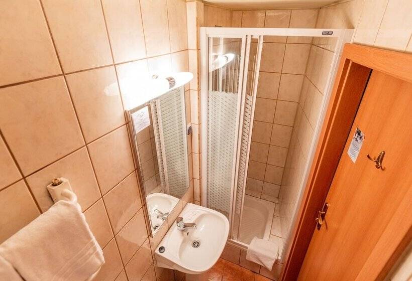 经济房, Jordan Pokoje Gościnne