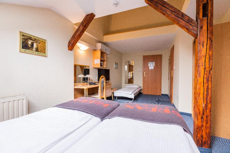 标准三人间, Jordan Pokoje Gościnne