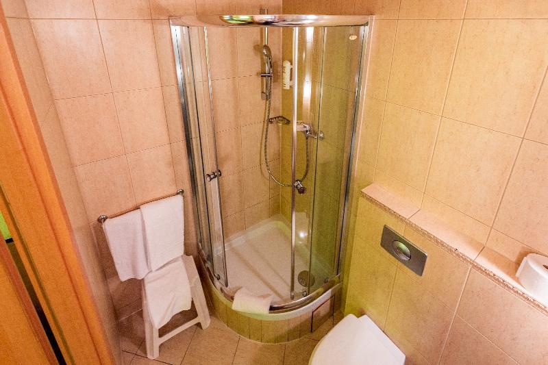 标准三人间, Jordan Pokoje Gościnne