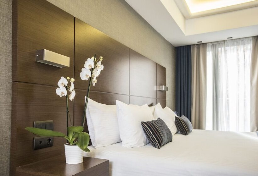 Полулюкс, Anatolia