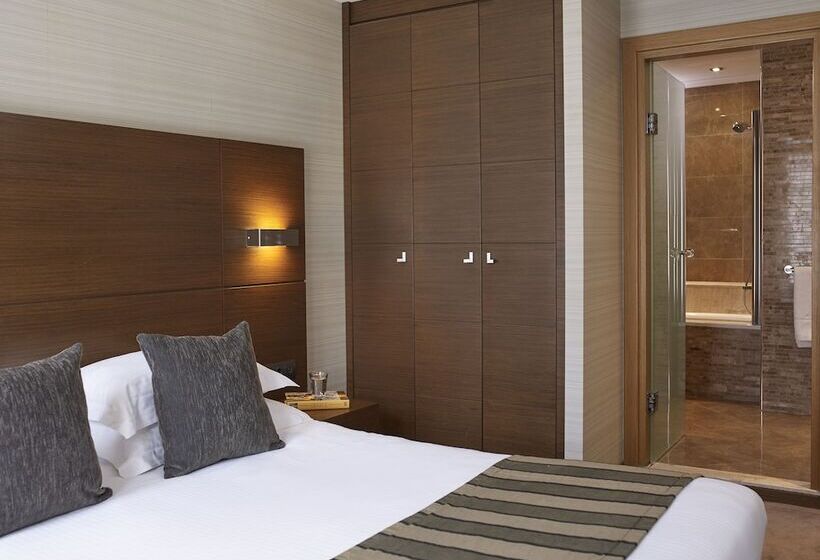 Family Suite, Anatolia