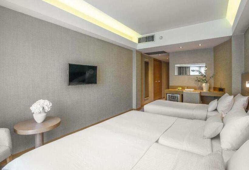 Трехместный Номер Deluxe, Anatolia