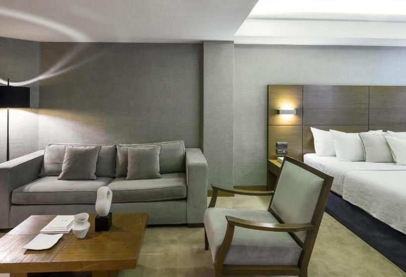 Полулюкс, Anatolia