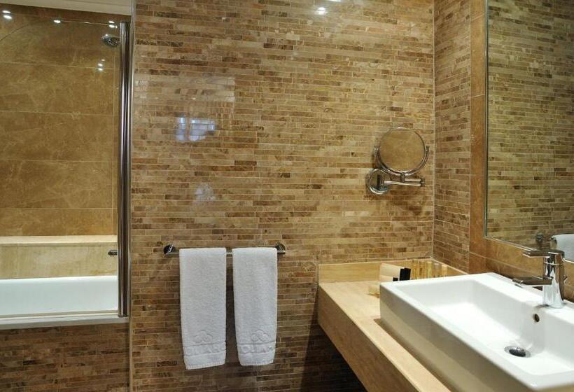 Family Suite, Anatolia