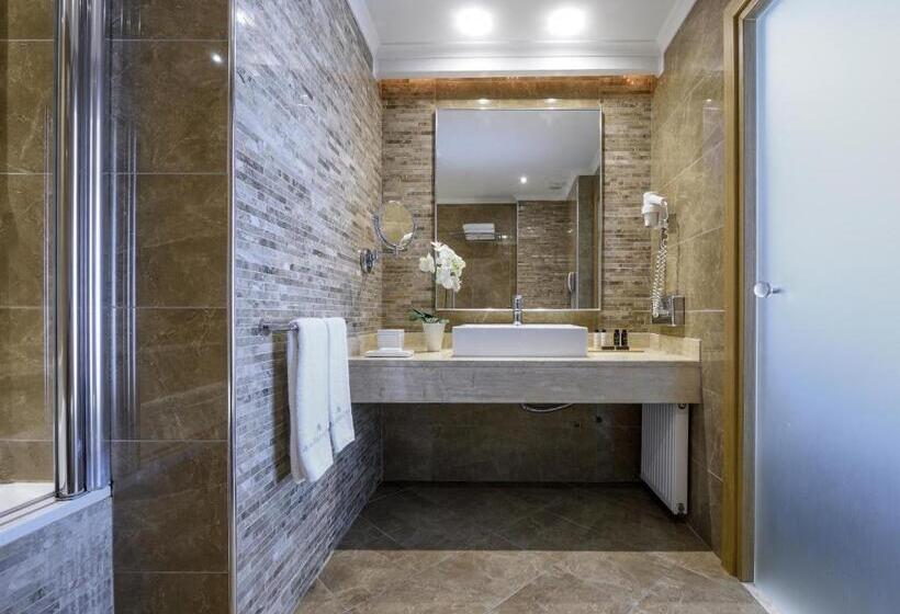 Family Suite, Anatolia