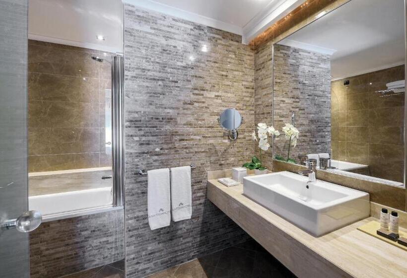 Family Suite, Anatolia