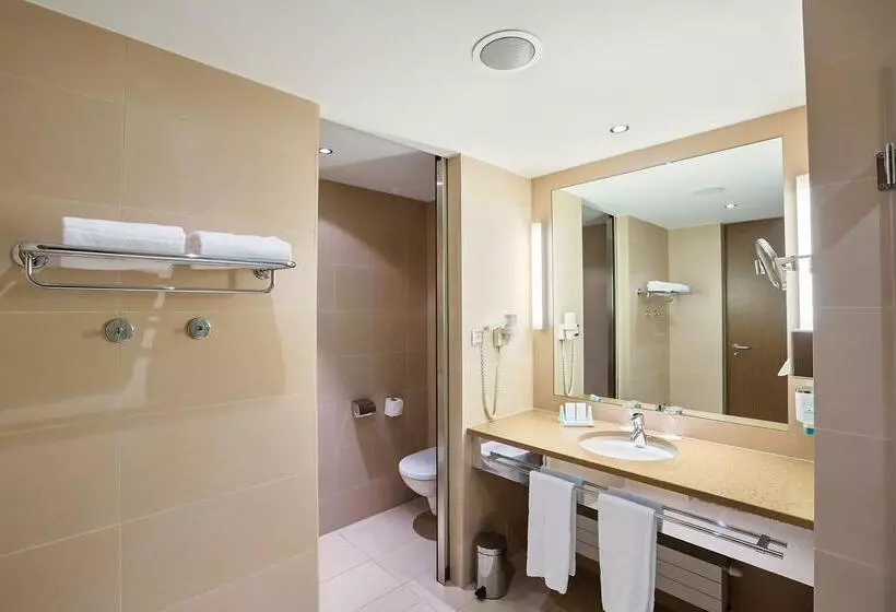 اتاق دلوکس مخصوص معلولین, Austria Trend Hotel Savoyen Vienna   4 Stars Superior