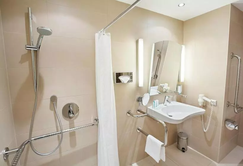 اتاق دلوکس مخصوص معلولین, Austria Trend Hotel Savoyen Vienna   4 Stars Superior