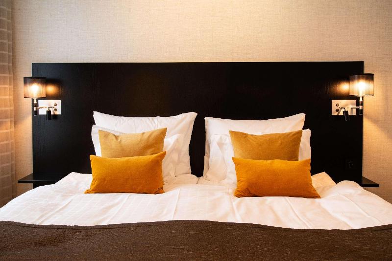 חדר משפחתי, Best Western Plus Time