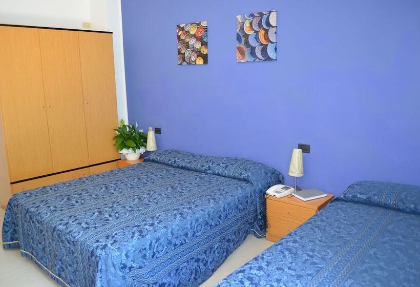 스탠다드 트리플 룸, Capitol