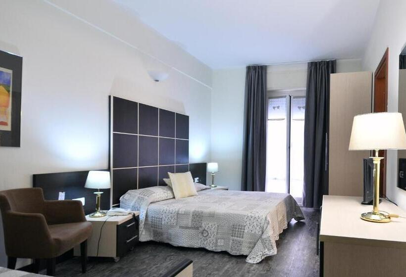 غرفة قياسية, Ferrari