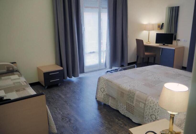 غرفة قياسية ثلاثية, Ferrari