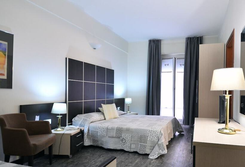 스탠다드 룸, Ferrari