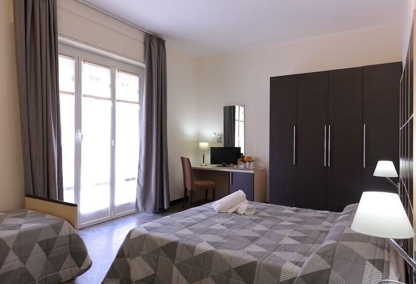 스탠다드 트리플 룸, Ferrari