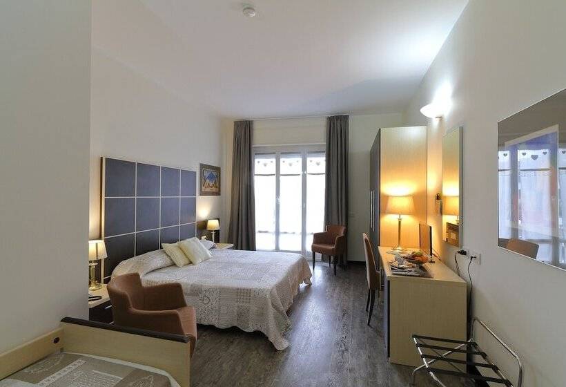 غرفة قياسية ثلاثية, Ferrari