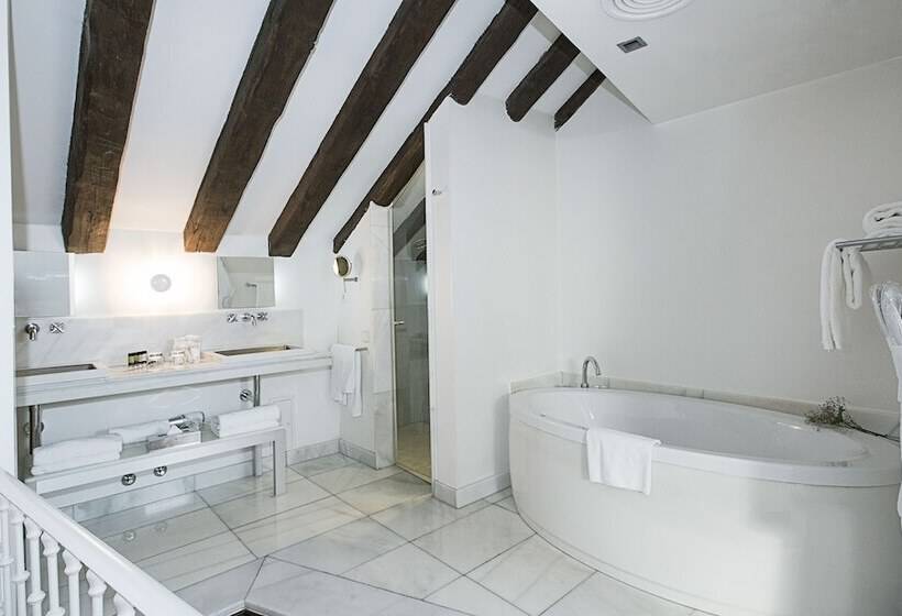 سوییت جونیور, Hospes Puerta De Alcalá, A Member Of Design Hotels