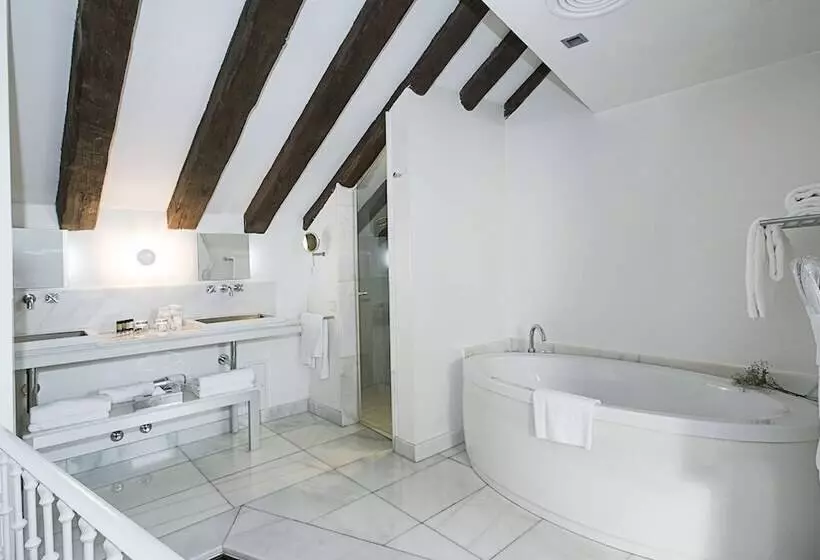 سوییت جونیور, Hospes Puerta De Alcalá, A Member Of Design Hotels