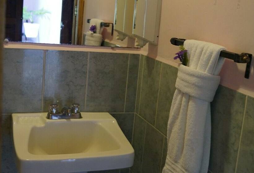 اتاق استاندارد یک نفره, Kekoldi De Granada