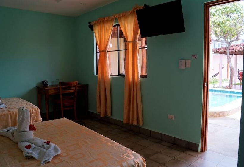 اتاق سوپریور سه تخته, Kekoldi De Granada