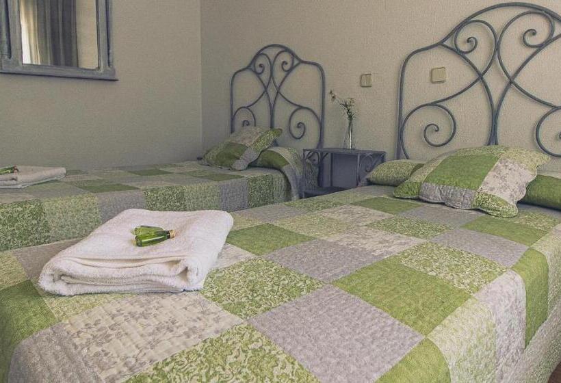 اتاق خانوادگی, La Muñequilla