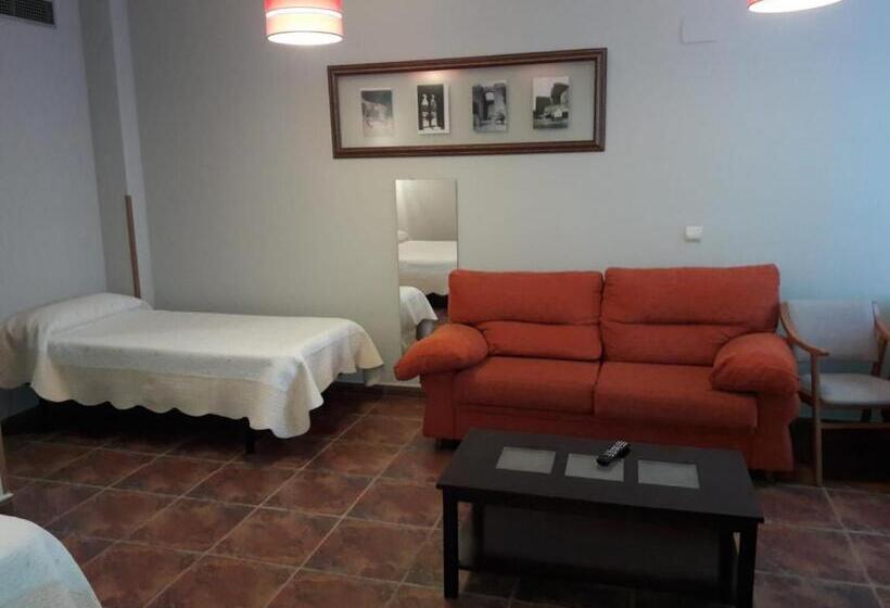 اتاق استاندارد سه نفره, Las Murallas