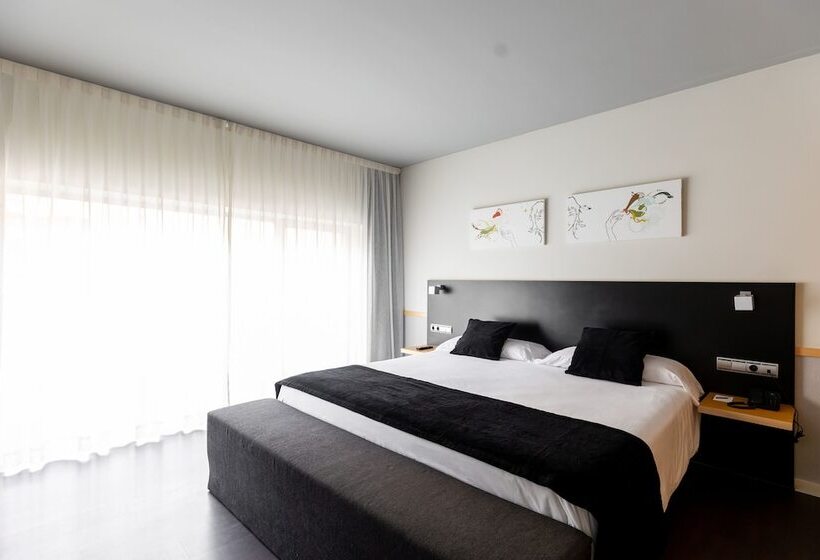 اتاق سوپریور, Onix Liceo