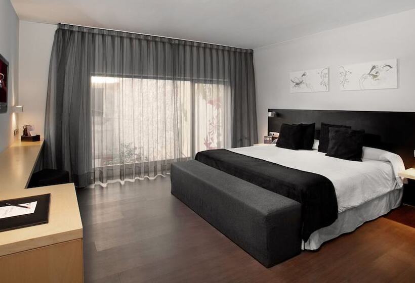 اتاق سوپریور, Onix Liceo