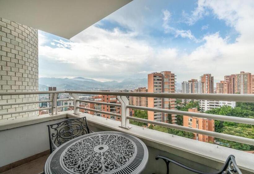 带1个卧室的带阳台的公寓, Poblado Alejandria