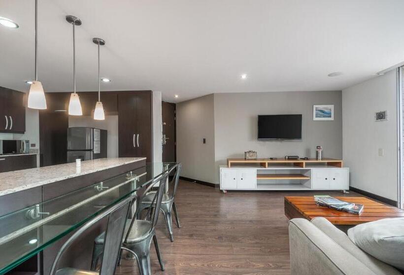 带1个卧室的带阳台的公寓, Poblado Alejandria