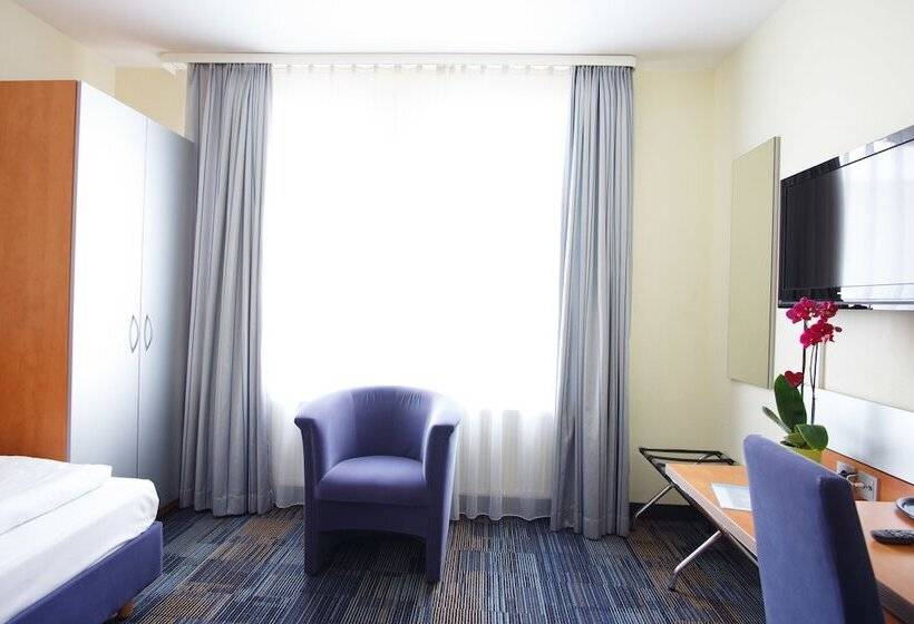 חדר סטנדרט, Senator