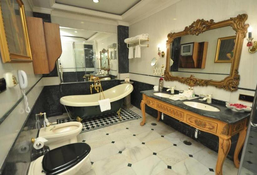 キングサイズベッドのデラックスルーム, Shiv Vilas Resort